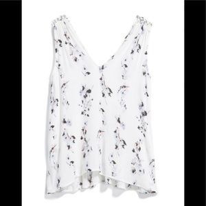 GENTLE FAWN Nel Flutter Hem Top